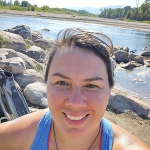 Meet your Posher, Hollie